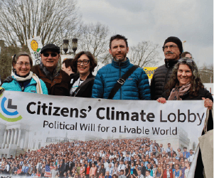 Volunteers promoting climate awareness - Oregon Environmental Council