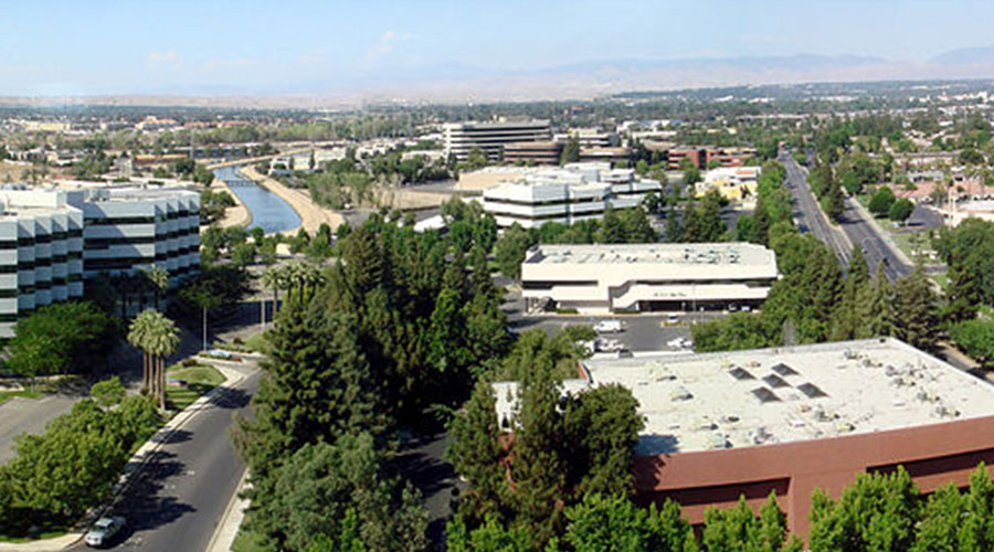 Bakersfield skyline Bobak Ha Eri Wikimedia Commons