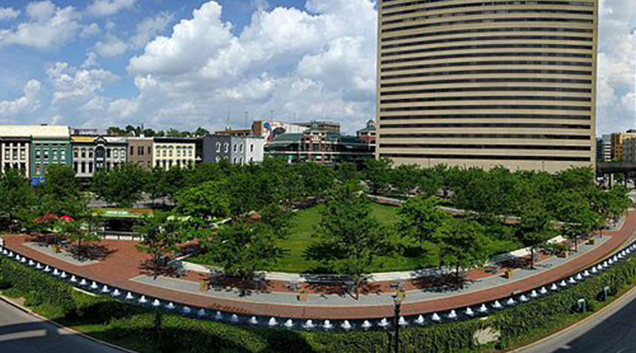 Lexington KY skyline Runner1928 Wikimedia Commons