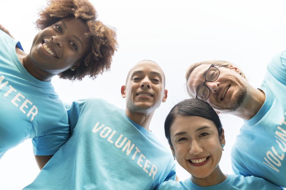 Finding the Perfect Nonprofit: A Student's Guide to Volunteering